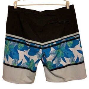 BURNSIDE SIZE 38 FLORAL BOARD SHORTS